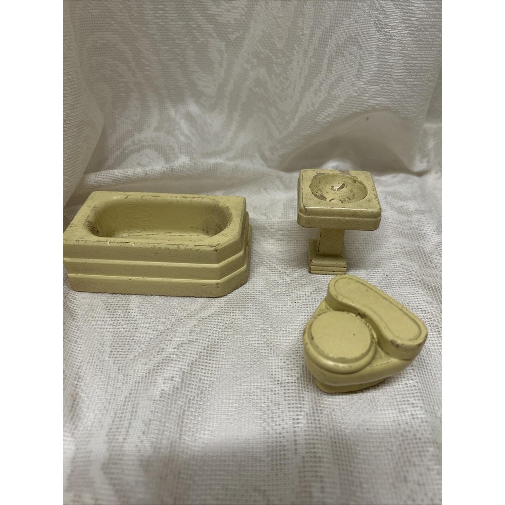 Vintage 1940s Doll House Furniture Yellow Wooden Bathtub, Sink and Toilet‎ 1:16